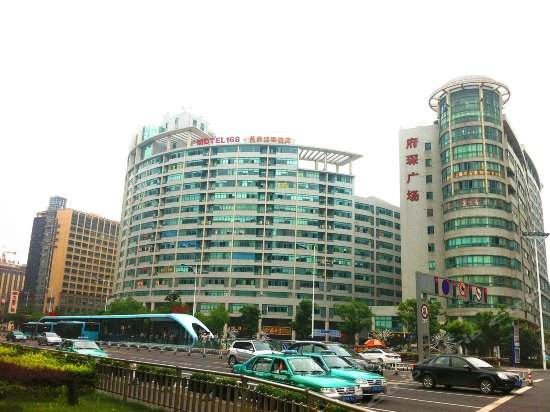 常州亮彩電子有限公司成立，注冊(cè)地：江蘇省常州市新北區(qū)府琛廣場(chǎng)